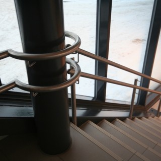 trapper-rekkverk-haandloepere-rustfritt-staal-eksklusivt-spesialdesign-industritrapper